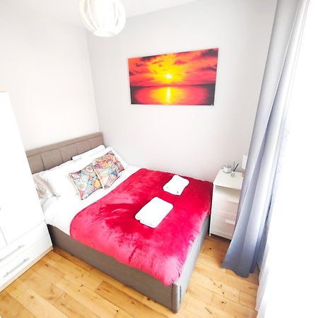 Modern Central Brighton Patio Flat - Free Parking! Экстерьер фото