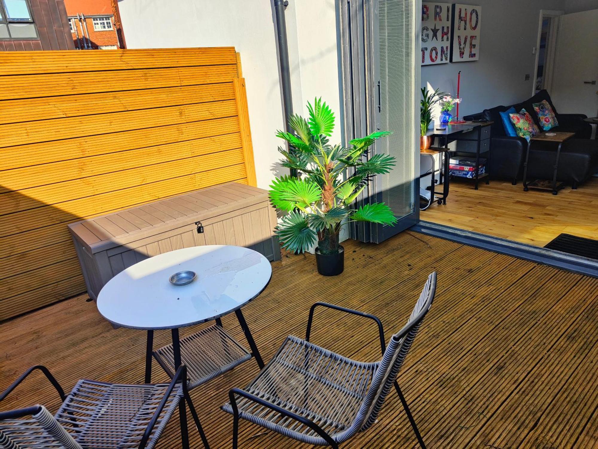 Modern Central Brighton Patio Flat - Free Parking! Экстерьер фото